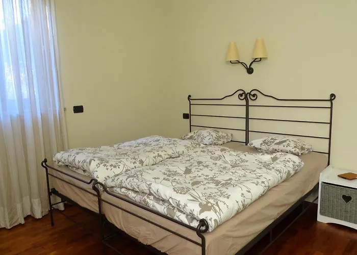 Penthouse San Rocco Διαμέρισμα Στρέσα