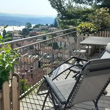 Penthouse San Rocco ستريزا